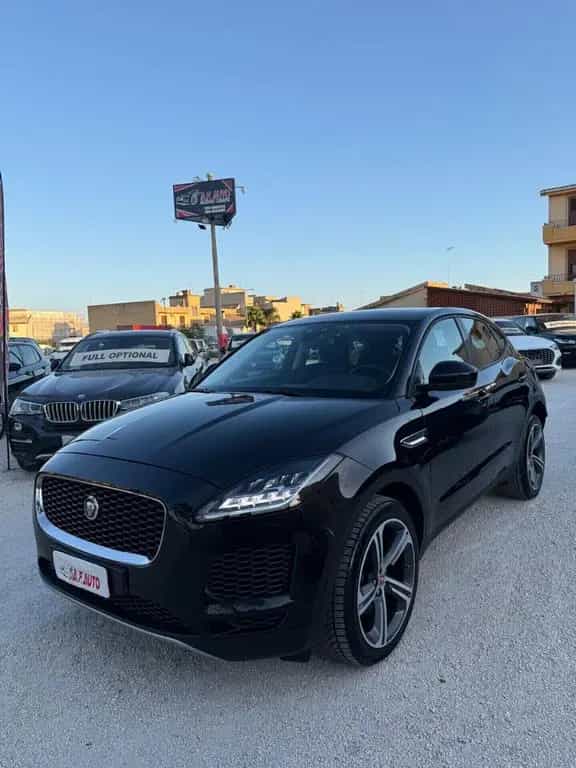 Jaguar E-Pace 2.0D 150 CV 06/2018-photo-2