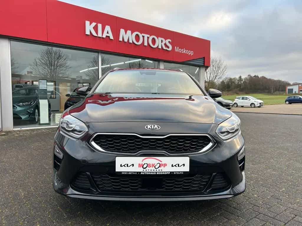 Kia Ceed SW 1,6 CRDi DCT Spirit Navi Tech JBL LED 03/2020-photo-1