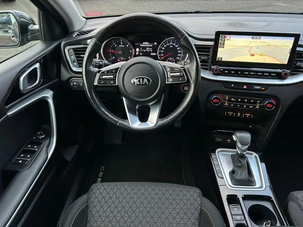 Kia Ceed SW 1,6 CRDi DCT Spirit Navi Tech JBL LED 03/2020-photo-11