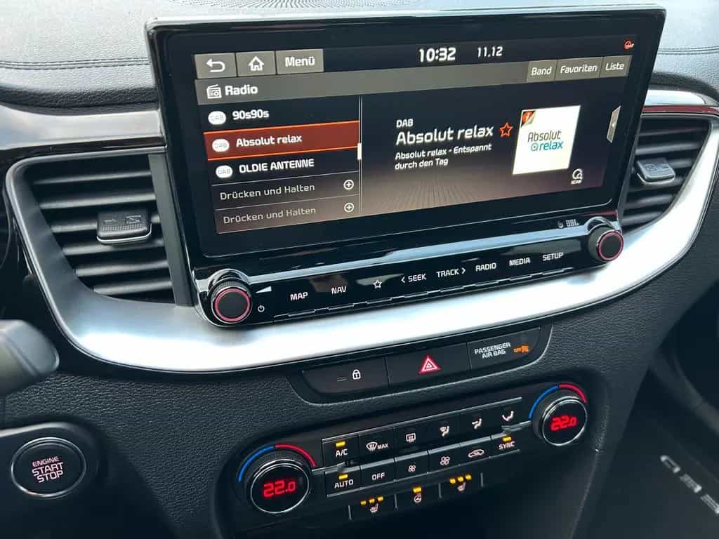 Kia Ceed SW 1,6 CRDi DCT Spirit Navi Tech JBL LED 03/2020-photo-17