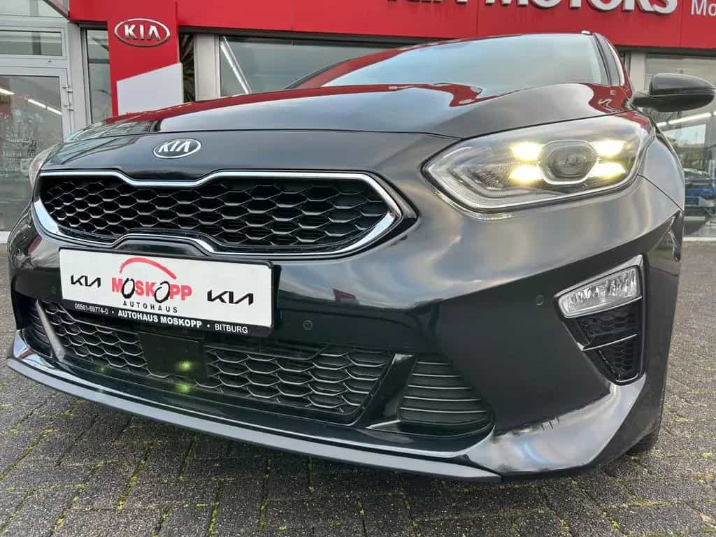 Kia Ceed SW 1,6 CRDi DCT Spirit Navi Tech JBL LED 03/2020-photo-22