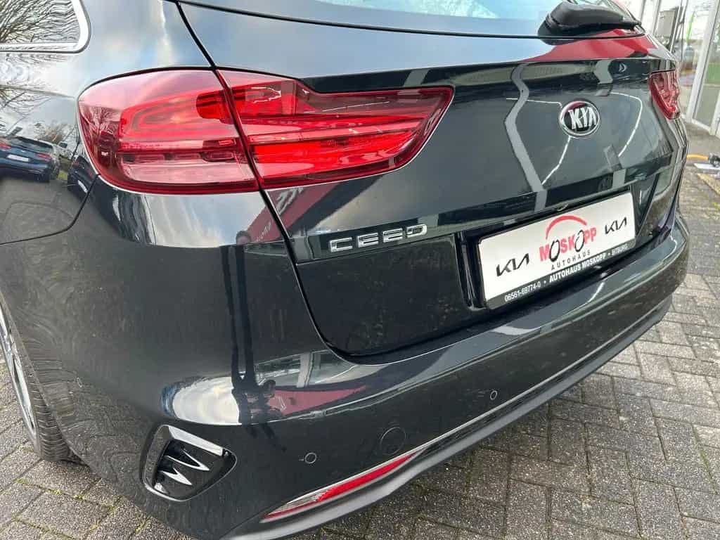 Kia Ceed SW 1,6 CRDi DCT Spirit Navi Tech JBL LED 03/2020-photo-23