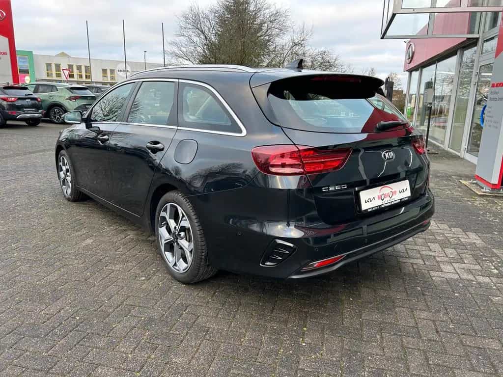 Kia Ceed SW 1,6 CRDi DCT Spirit Navi Tech JBL LED 03/2020-photo-4