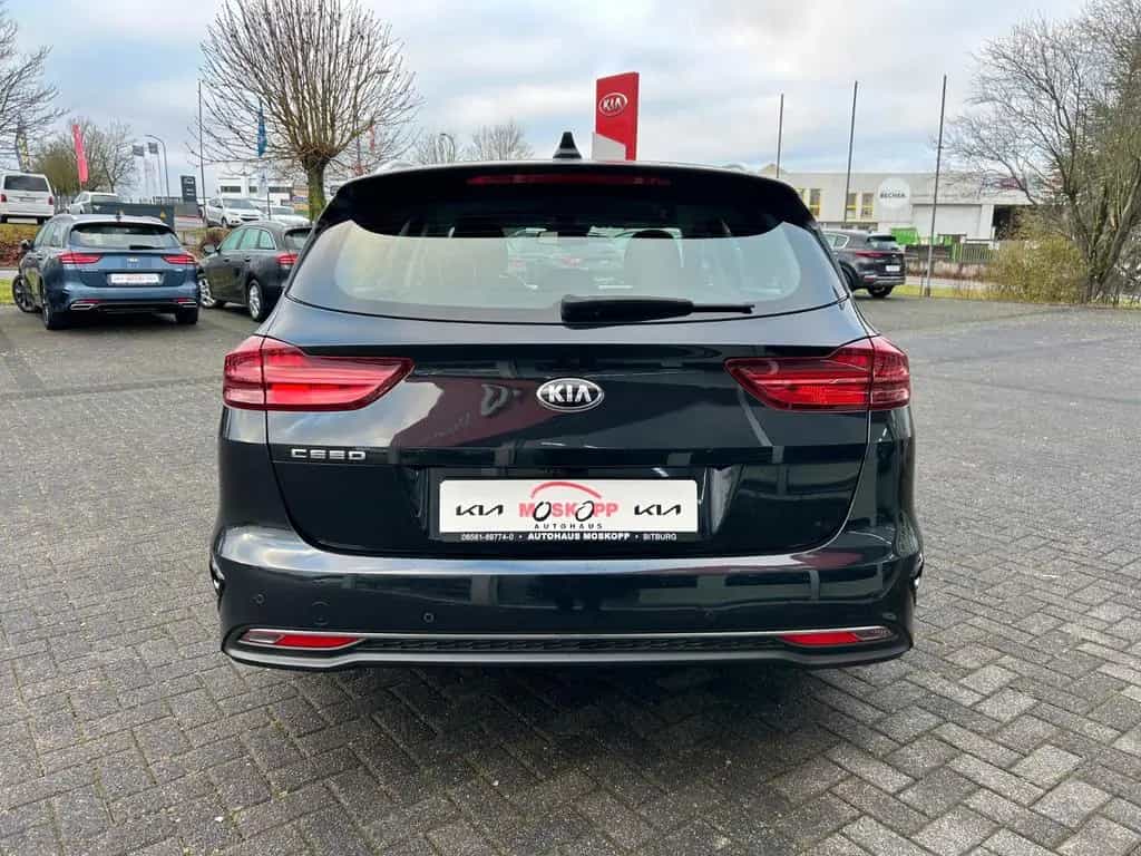 Kia Ceed SW 1,6 CRDi DCT Spirit Navi Tech JBL LED 03/2020-photo-5
