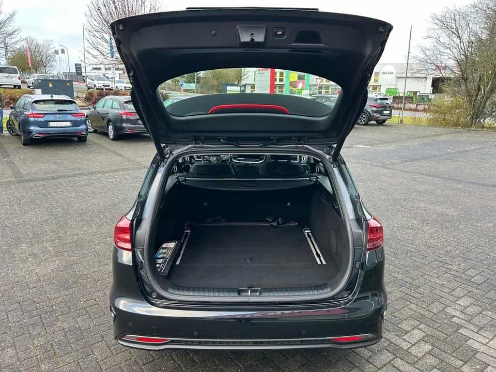 Kia Ceed SW 1,6 CRDi DCT Spirit Navi Tech JBL LED 03/2020-photo-6