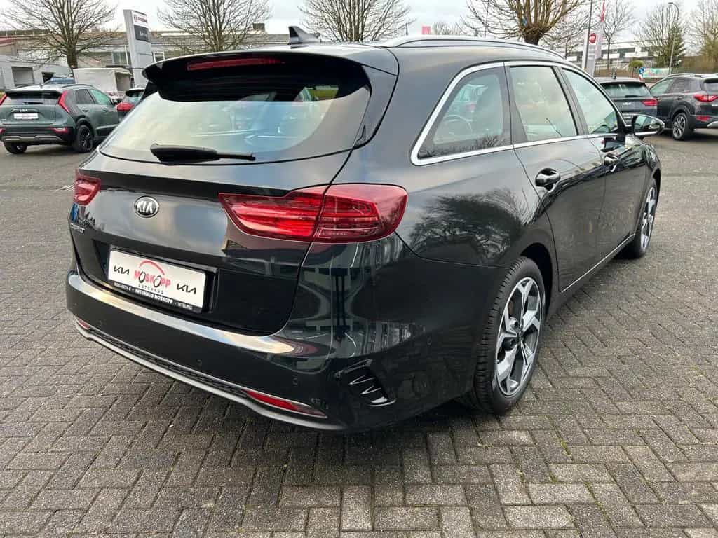 Kia Ceed SW 1,6 CRDi DCT Spirit Navi Tech JBL LED 03/2020-photo-7
