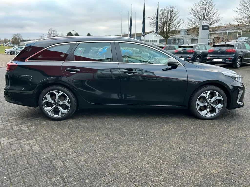 Kia Ceed SW 1,6 CRDi DCT Spirit Navi Tech JBL LED 03/2020-photo-8