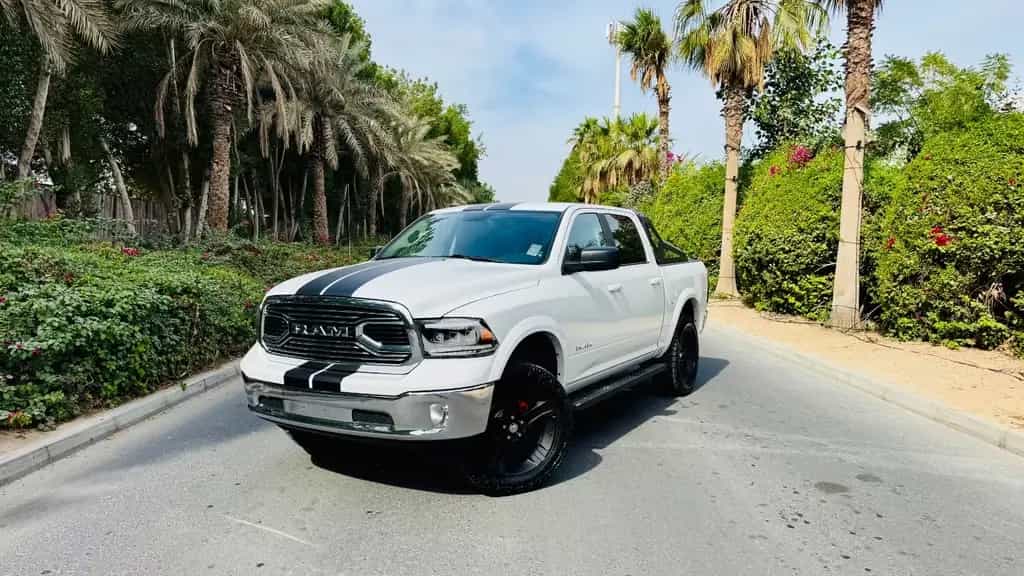 Dodge RAM NEUWAGEN*LARAMIE*OFFROAD*BÜGEL*LIFT*LED*GARANTI* 11/2025-photo-0