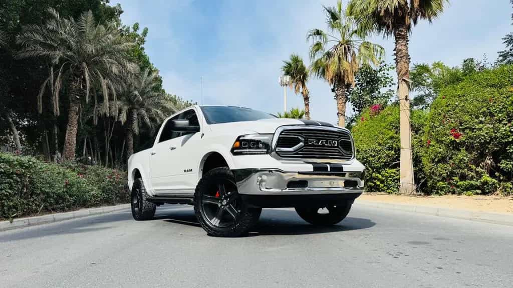 Dodge RAM NEUWAGEN*LARAMIE*OFFROAD*BÜGEL*LIFT*LED*GARANTI* 11/2025-photo-10