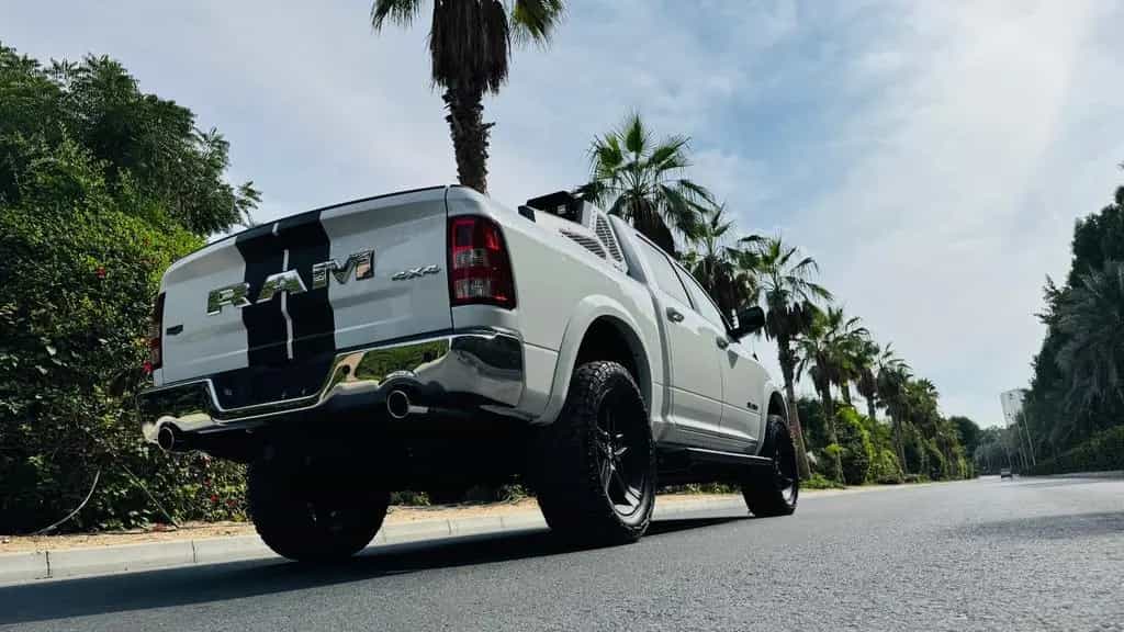 Dodge RAM NEUWAGEN*LARAMIE*OFFROAD*BÜGEL*LIFT*LED*GARANTI* 11/2025-photo-20