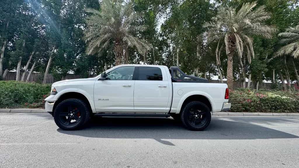 Dodge RAM NEUWAGEN*LARAMIE*OFFROAD*BÜGEL*LIFT*LED*GARANTI* 11/2025-photo-30