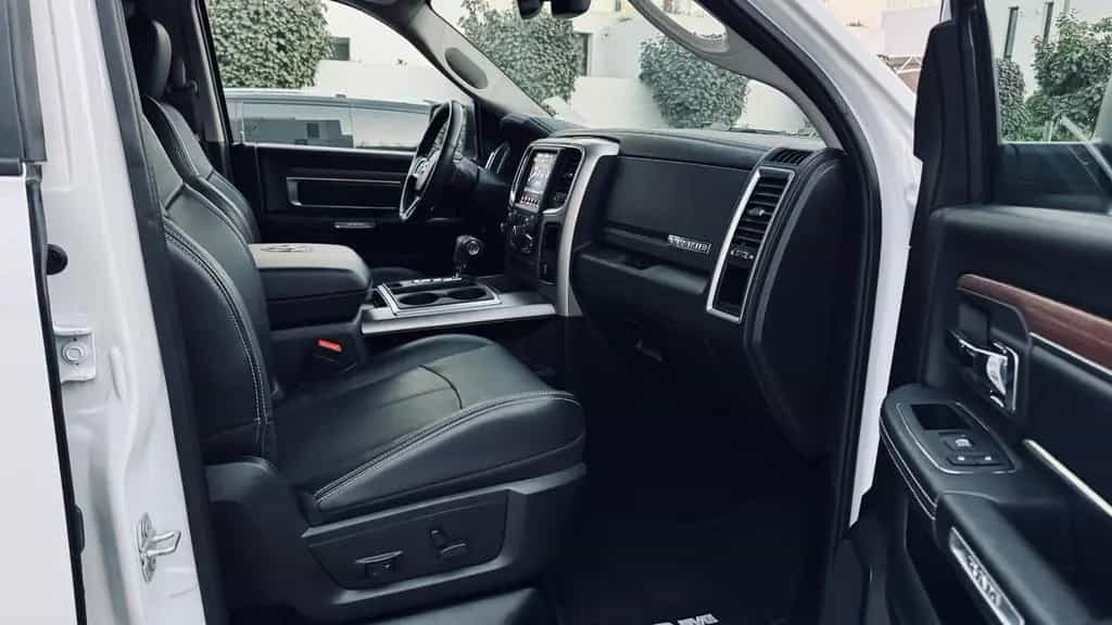 Dodge RAM NEUWAGEN*LARAMIE*OFFROAD*BÜGEL*LIFT*LED*GARANTI* 11/2025-photo-45