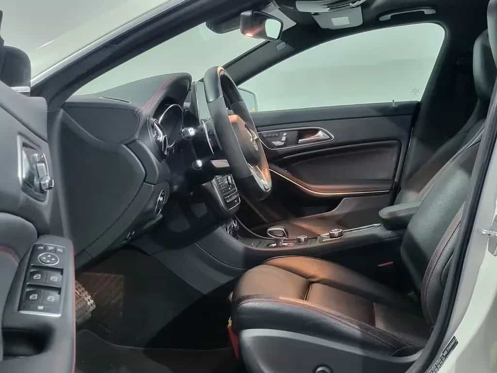 Mercedes-Benz CLA-Class Shooting Brake CLA 45 AMG 4Matic 02/2016-photo-15