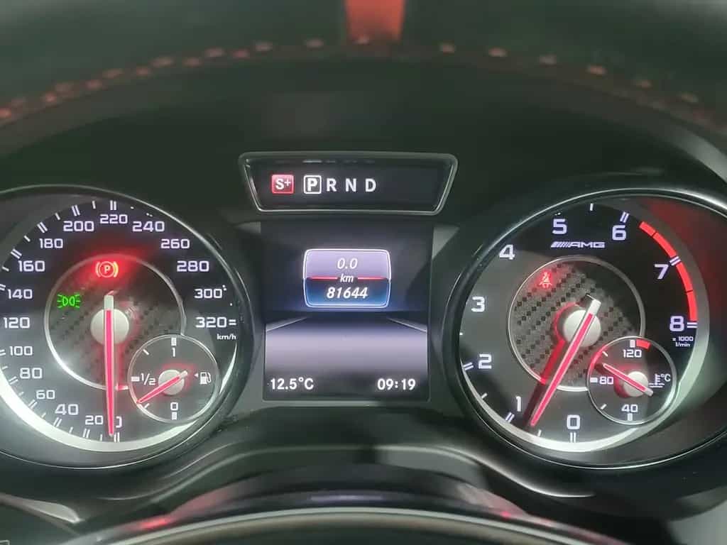 Mercedes-Benz CLA-Class Shooting Brake CLA 45 AMG 4Matic 02/2016-photo-23