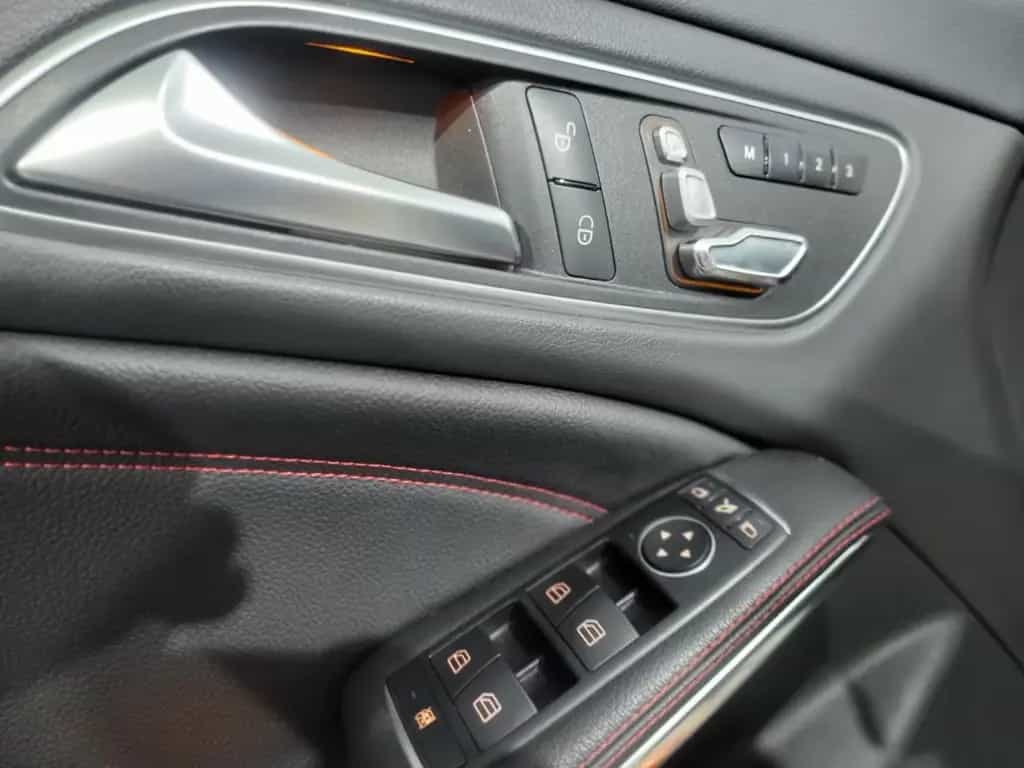 Mercedes-Benz CLA-Class Shooting Brake CLA 45 AMG 4Matic 02/2016-photo-33