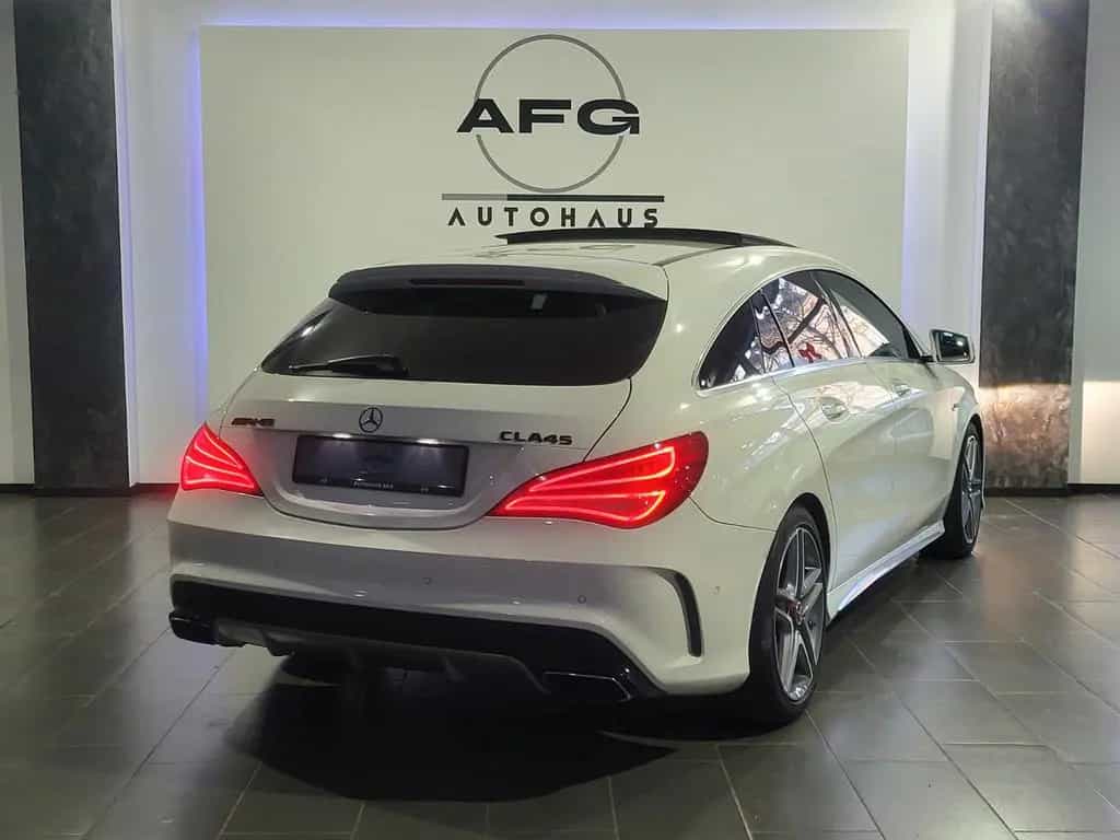 Mercedes-Benz CLA-Class Shooting Brake CLA 45 AMG 4Matic 02/2016-photo-4