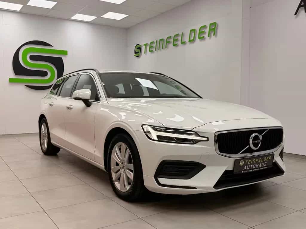 Volvo V60 Kombi Momentum Pro KAMERA / SPUR / ACC 12/2021-photo-0