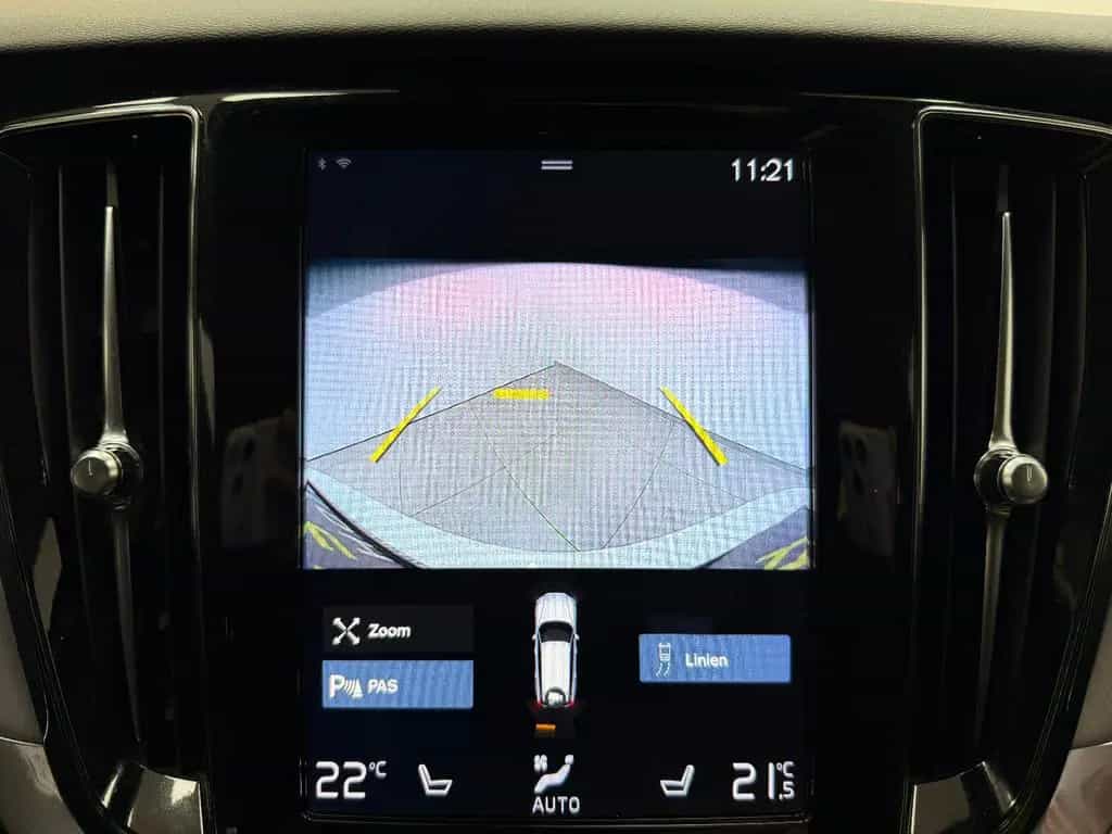 Volvo V60 Kombi Momentum Pro KAMERA / SPUR / ACC 12/2021-photo-17