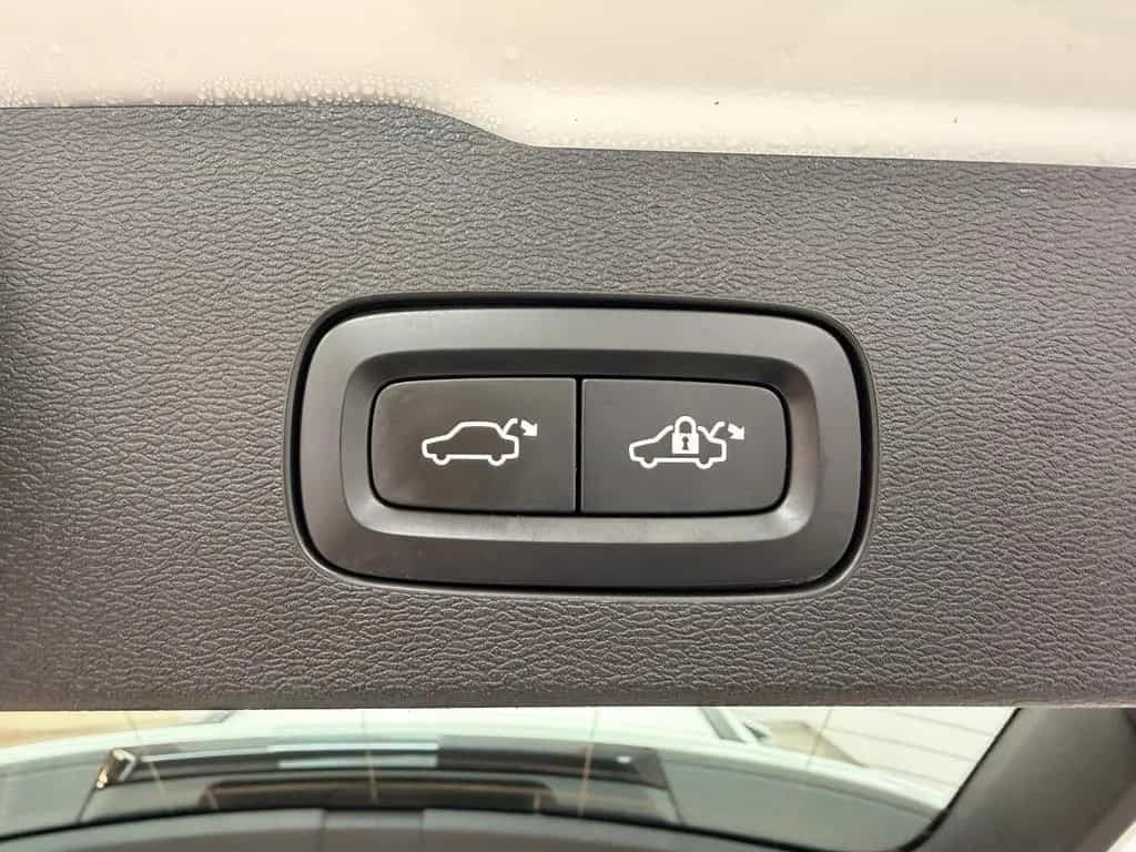 Volvo V60 Kombi Momentum Pro KAMERA / SPUR / ACC 12/2021-photo-18