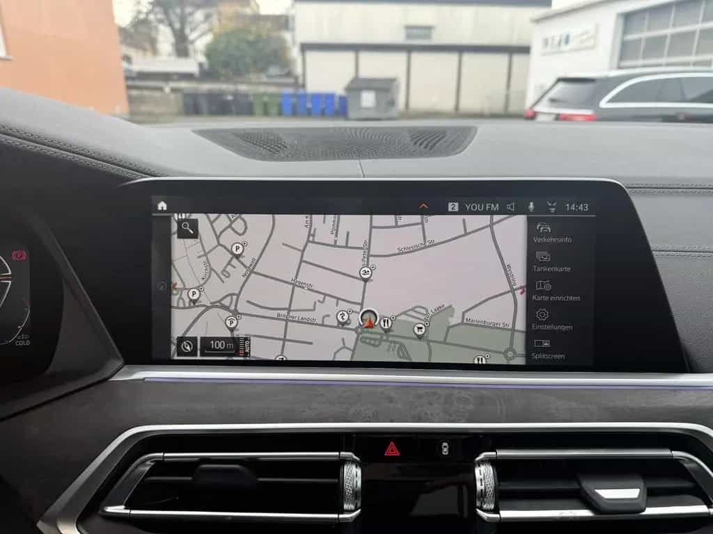 BMW X5 xDrive40d M Sport Standhzg AHK Panorama HeadU 11/2022-photo-13