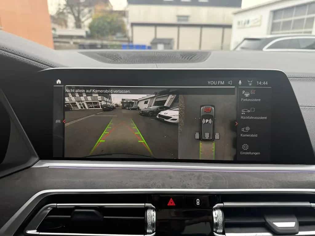 BMW X5 xDrive40d M Sport Standhzg AHK Panorama HeadU 11/2022-photo-14