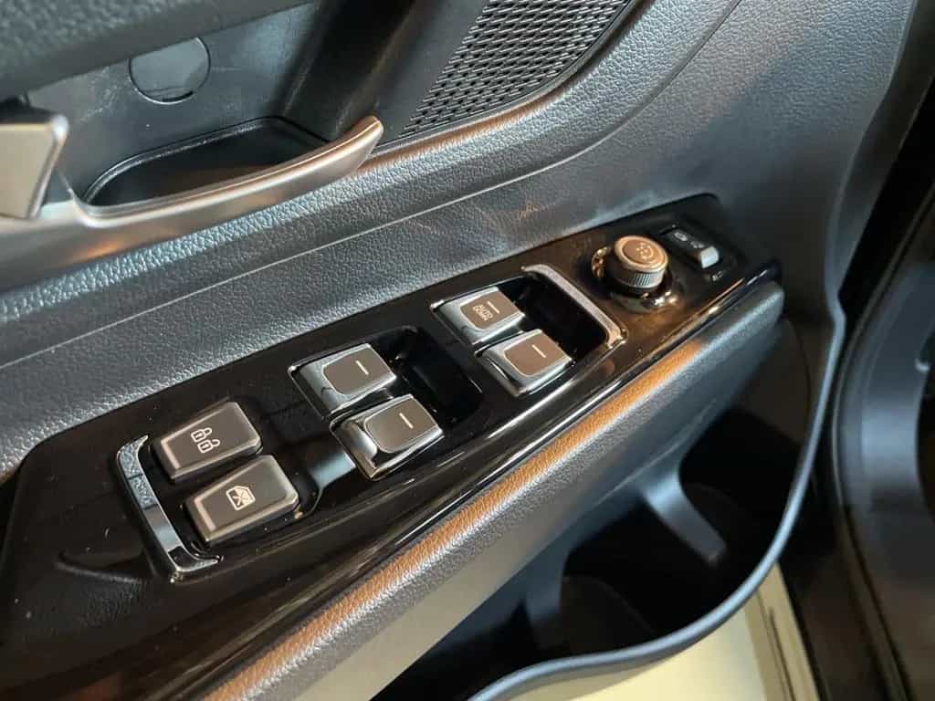 KGM Korando 1.5 T-GDi Essential null-photo-3
