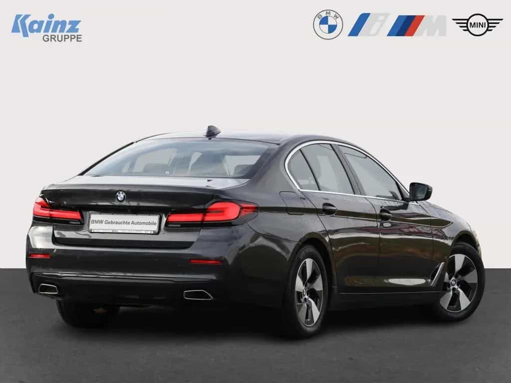 BMW 520 d xDrive BusinessPaket/AHK/M Fahrwerk/ 08/2021-photo-1