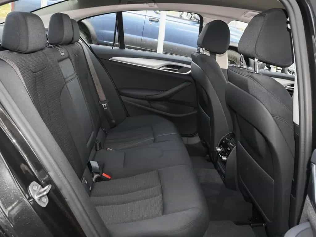 BMW 520 d xDrive BusinessPaket/AHK/M Fahrwerk/ 08/2021-photo-3