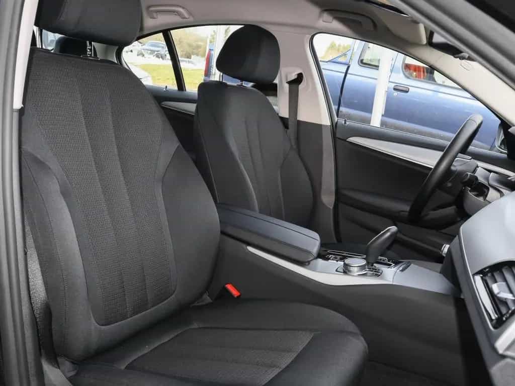 BMW 520 d xDrive BusinessPaket/AHK/M Fahrwerk/ 08/2021-photo-4