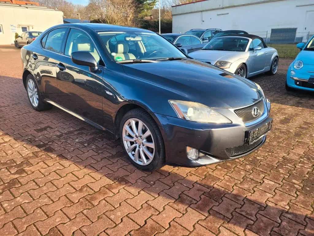 Lexus IS 220 *LEDER*XENON*SHZ*PDC*SCHIEBEDACH*GEPFLEGT* 11/2006-photo-2