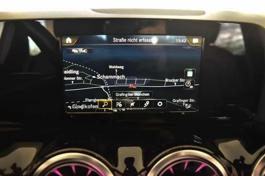 Mercedes-Benz B 200 Business~Automatik~Leder~Navi~Apple~LED 10/2019-photo-20