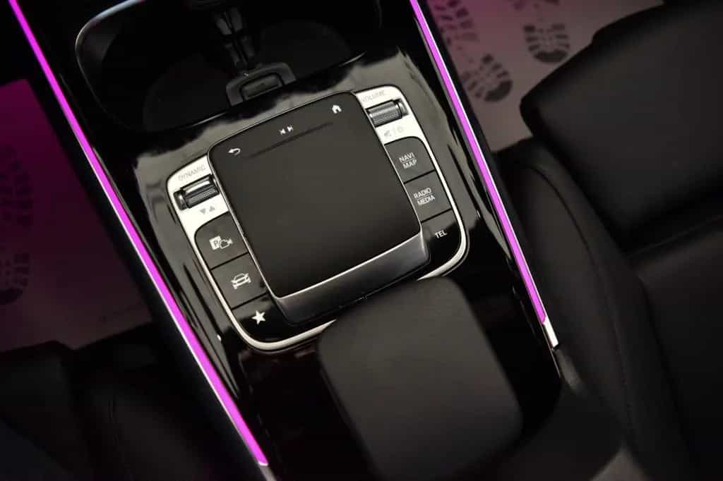 Mercedes-Benz B 200 Business~Automatik~Leder~Navi~Apple~LED 10/2019-photo-30