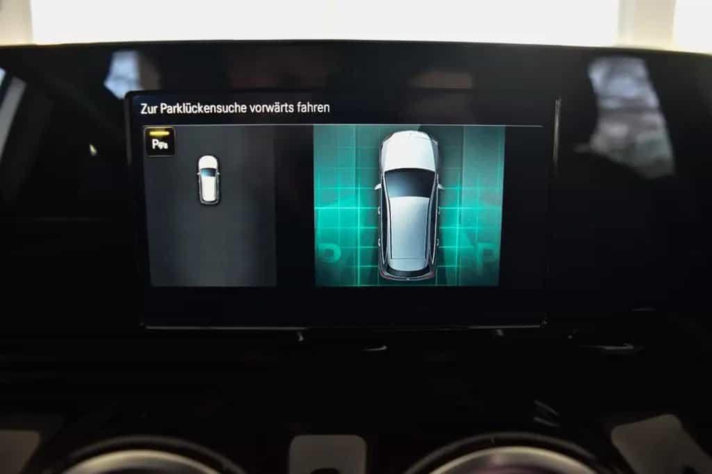 Mercedes-Benz B 200 Business~Automatik~Leder~Navi~Apple~LED 10/2019-photo-36