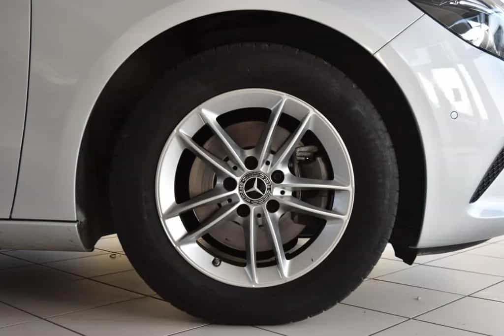 Mercedes-Benz B 200 Business~Automatik~Leder~Navi~Apple~LED 10/2019-photo-8