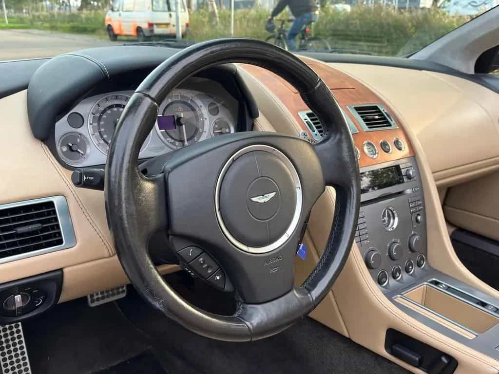 Aston Martin DB9 Volante 5.9 V12|Dealer Maintained|Leder|Pdc| 04/2006-photo-17
