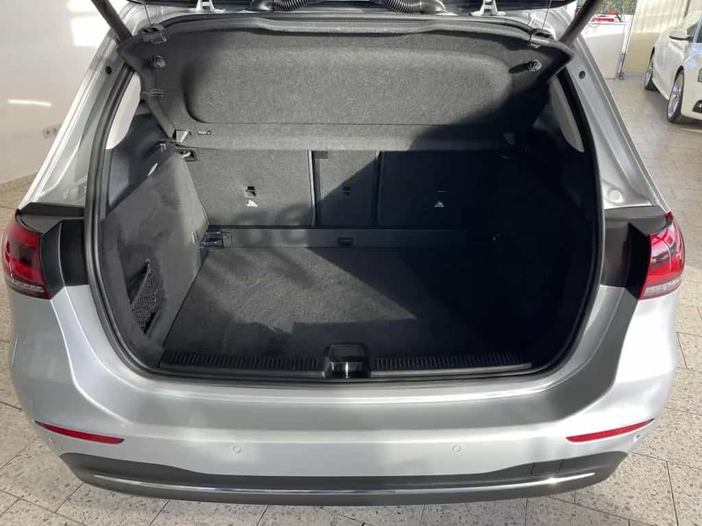 Mercedes-Benz B-Class 200 Style 8-fach bereift SHZ PTS NAVI LED 08/2019-photo-11