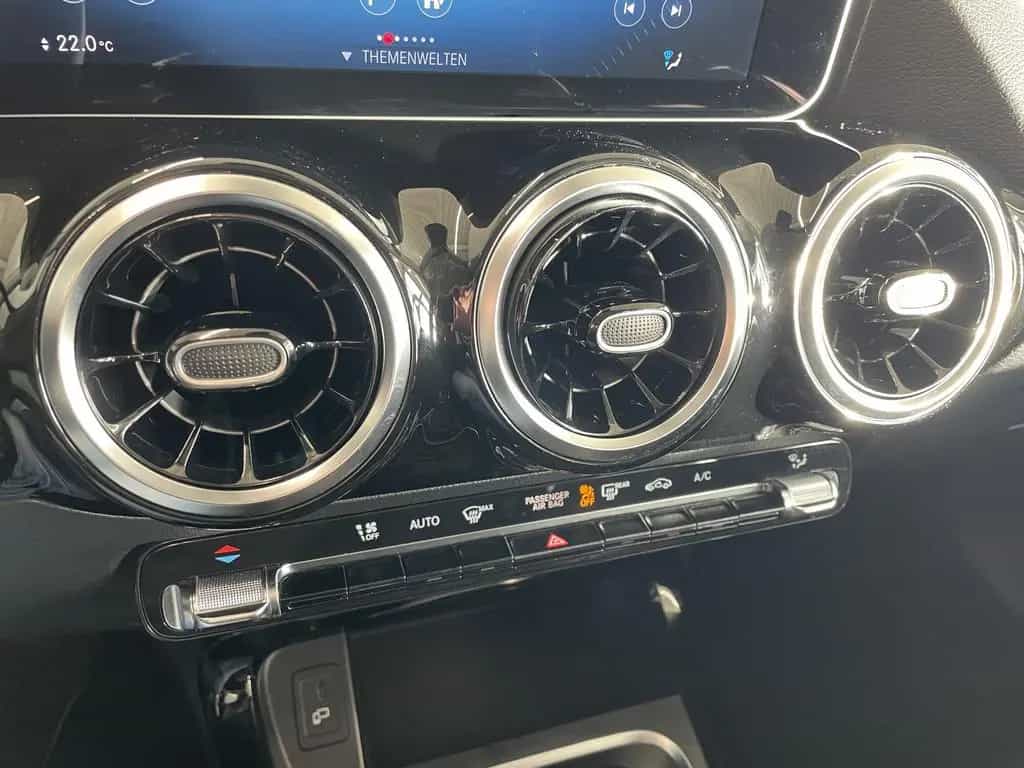 Mercedes-Benz B-Class 200 Style 8-fach bereift SHZ PTS NAVI LED 08/2019-photo-25