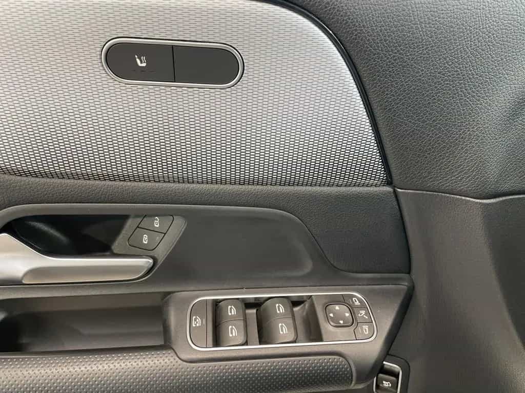 Mercedes-Benz B-Class 200 Style 8-fach bereift SHZ PTS NAVI LED 08/2019-photo-30