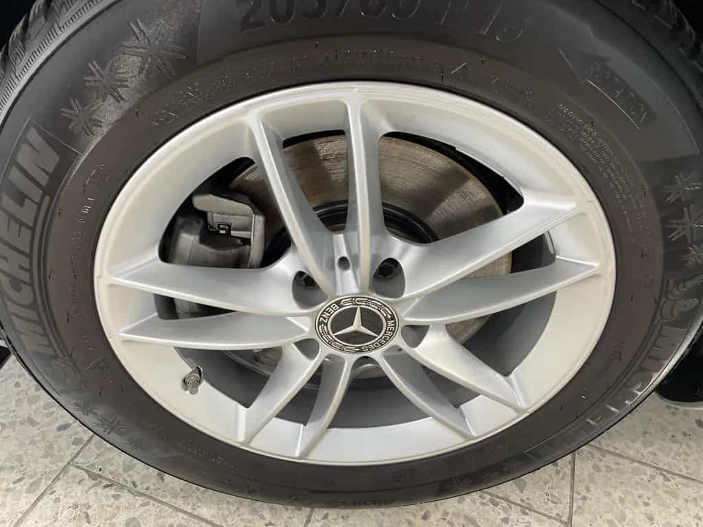 Mercedes-Benz B-Class 200 Style 8-fach bereift SHZ PTS NAVI LED 08/2019-photo-39