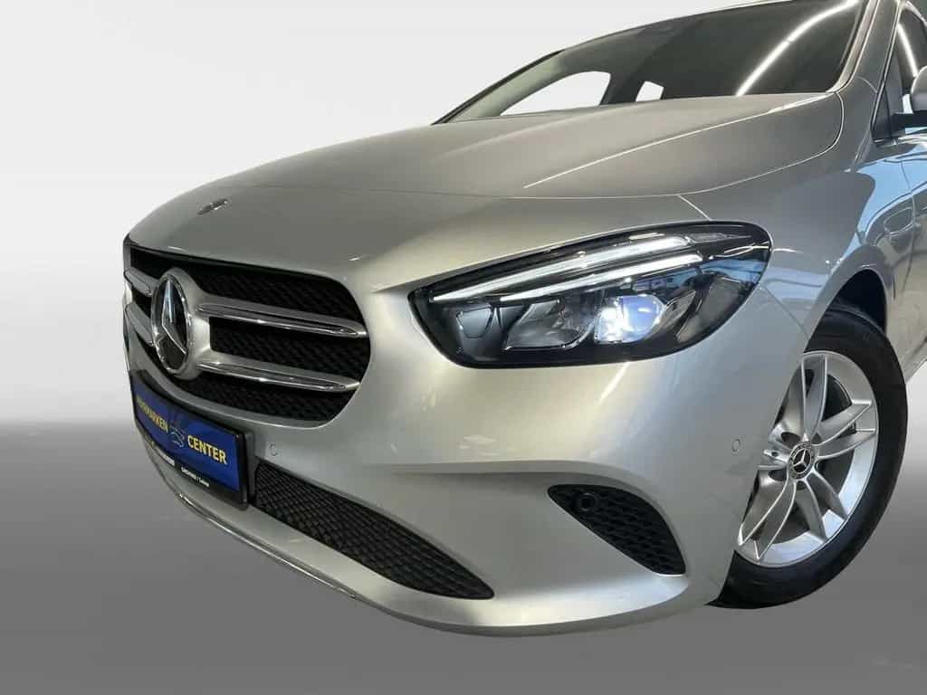 Mercedes-Benz B-Class 200 Style 8-fach bereift SHZ PTS NAVI LED 08/2019-photo-4