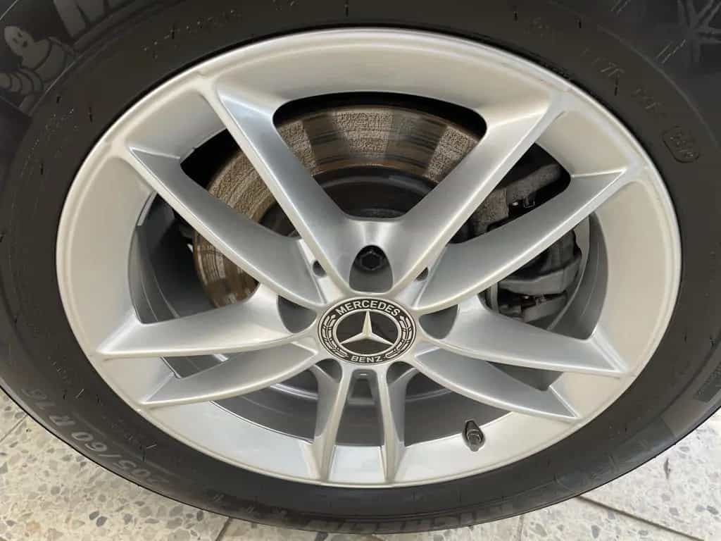 Mercedes-Benz B-Class 200 Style 8-fach bereift SHZ PTS NAVI LED 08/2019-photo-40
