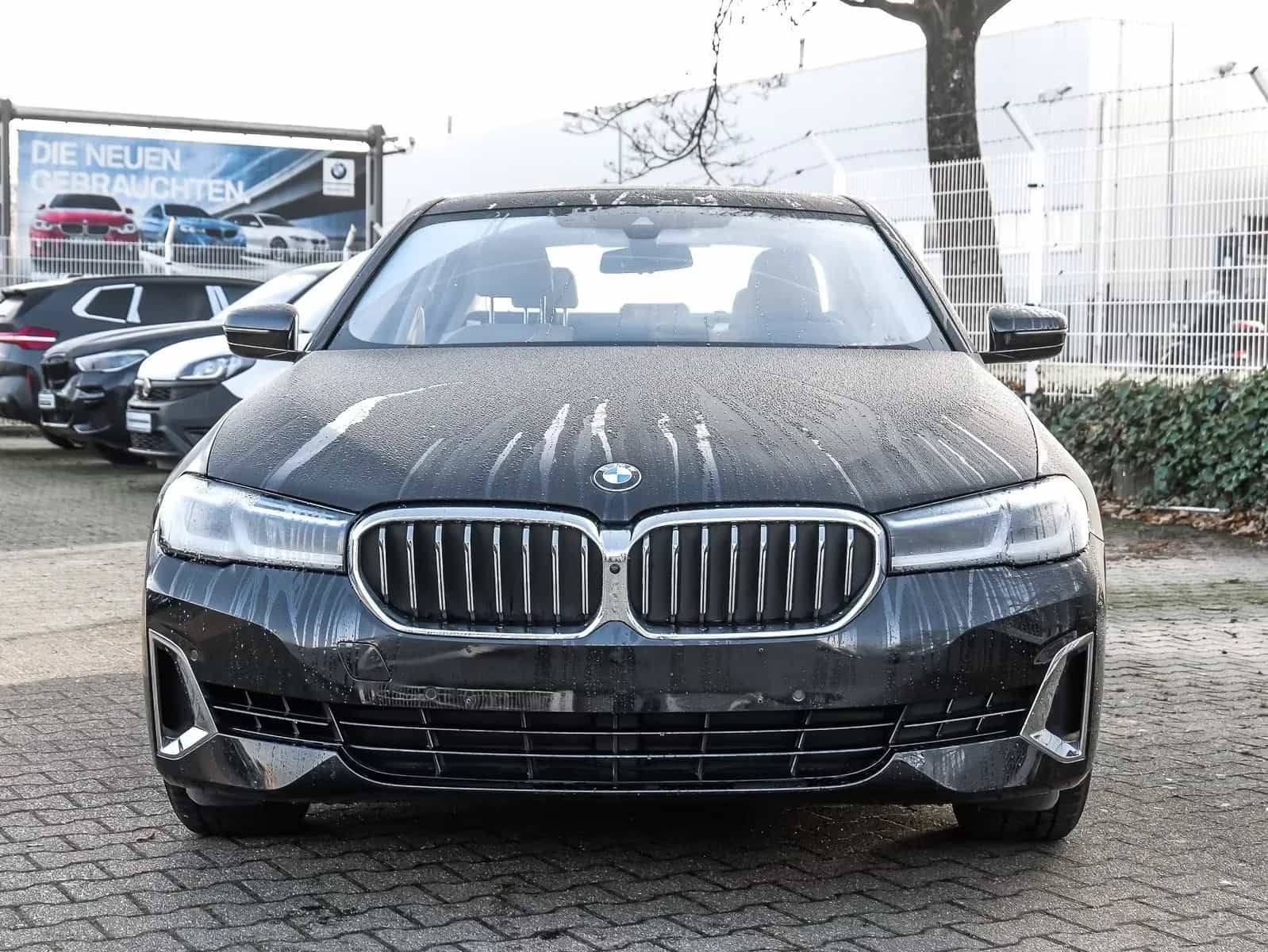 BMW 5 Series 02/2023-photo-3