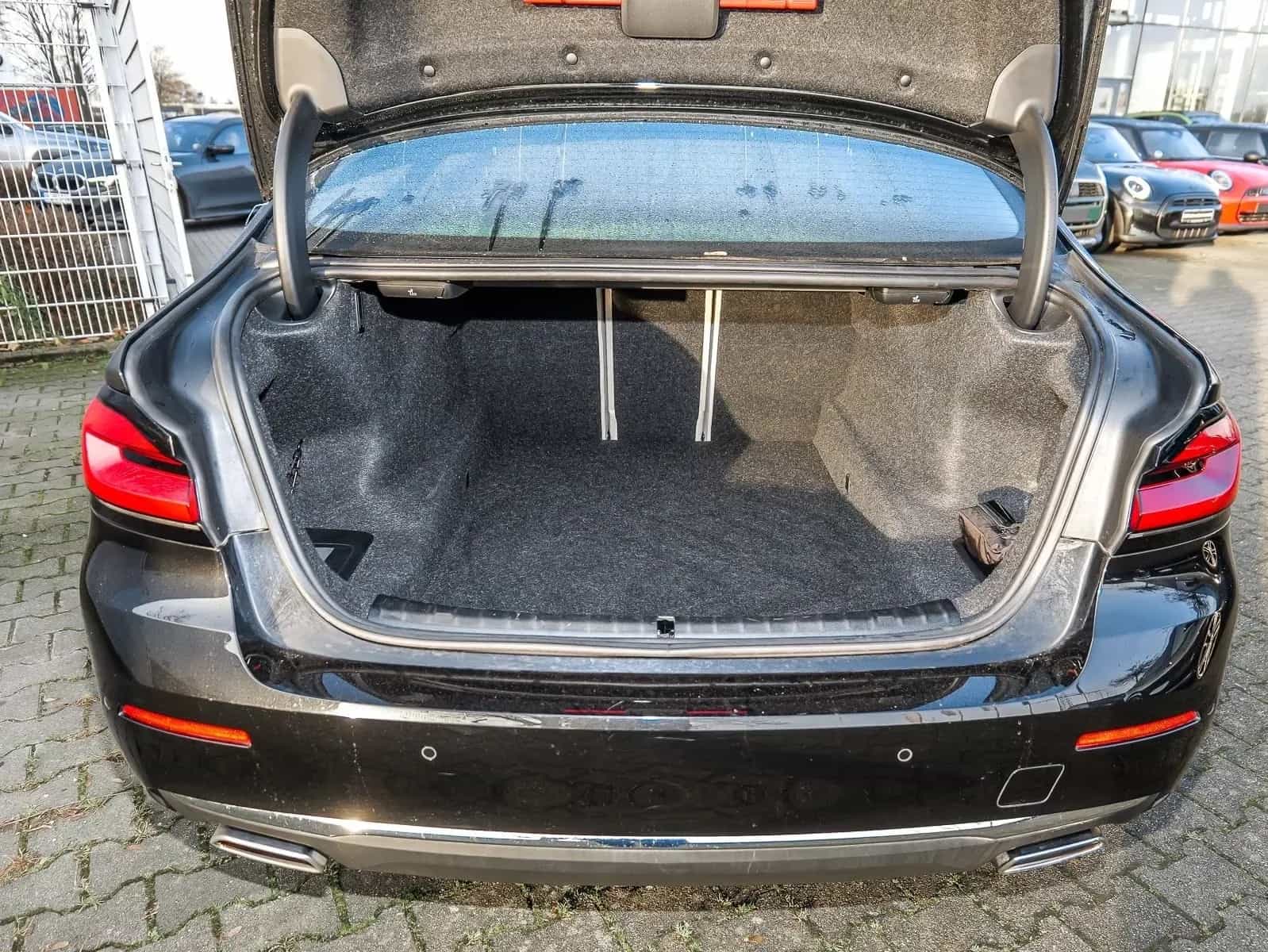 BMW 5 Series 02/2023-photo-5