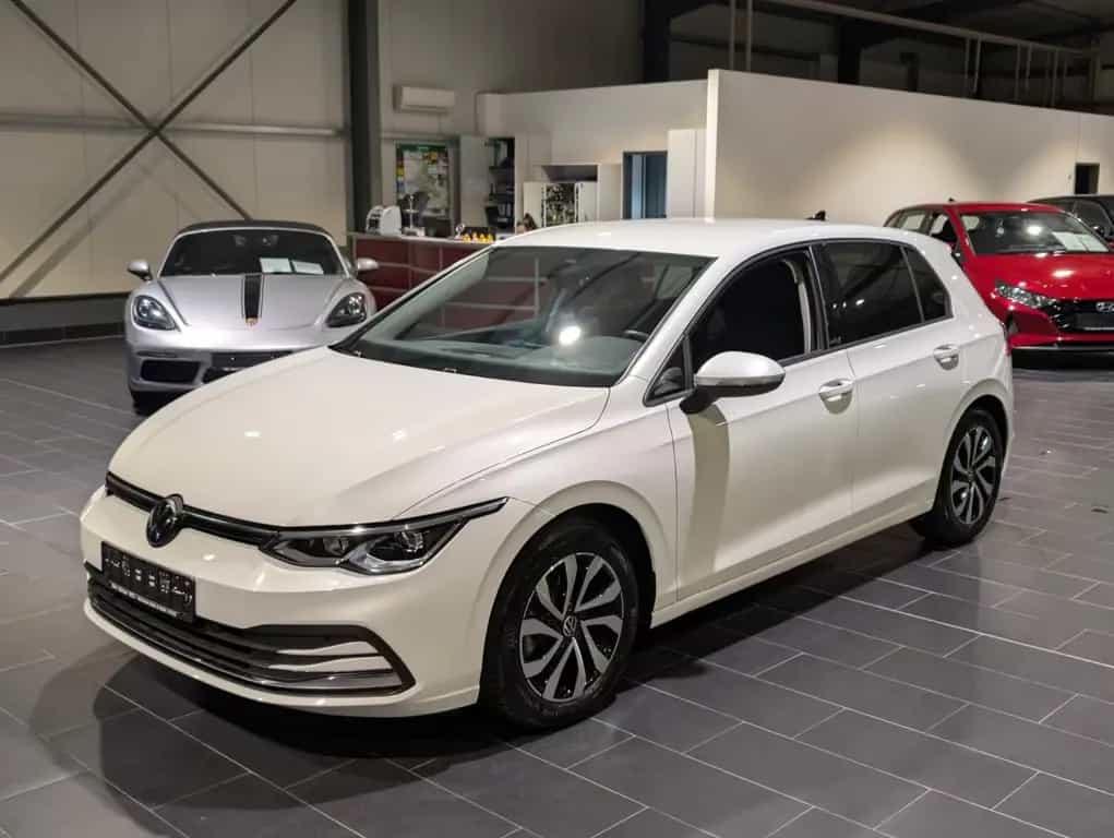 Volkswagen Golf 2.0 TDI SCR DSG Active AHK Navi LED 12/2022-photo-0
