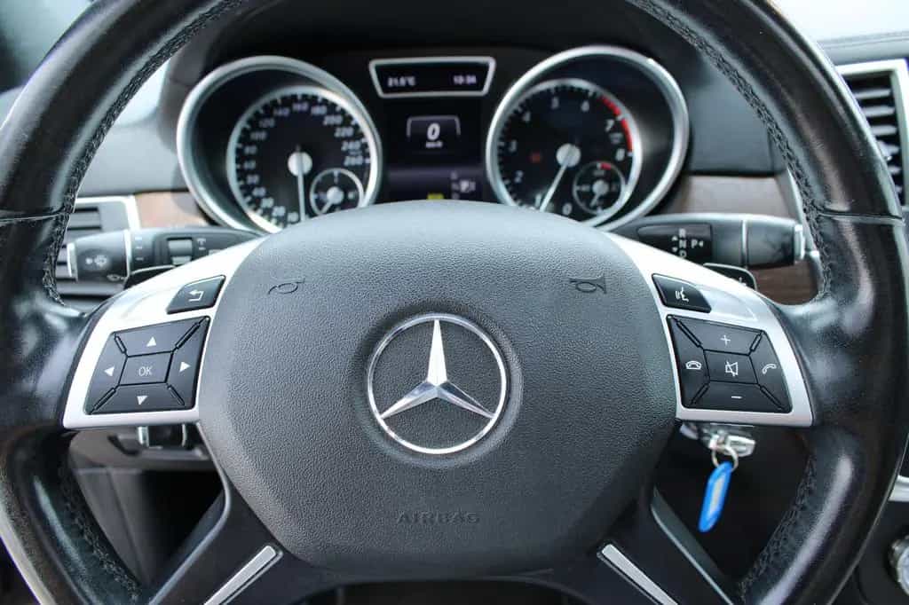 Mercedes-Benz GL-Class 400 4Matic *1.HAND*WENIG KM*TÜV NEU*PANORAMA* 10/2015-photo-19