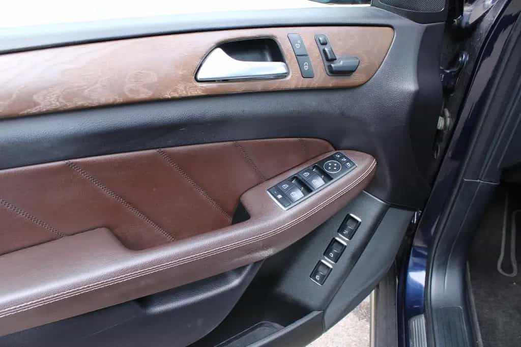 Mercedes-Benz GL-Class 400 4Matic *1.HAND*WENIG KM*TÜV NEU*PANORAMA* 10/2015-photo-9