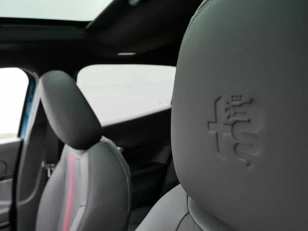 Alfa Romeo Junior IBRIDA SPECIALE 1.2 VGT 145PS DCT6 SCHIEB 10/2025-photo-9