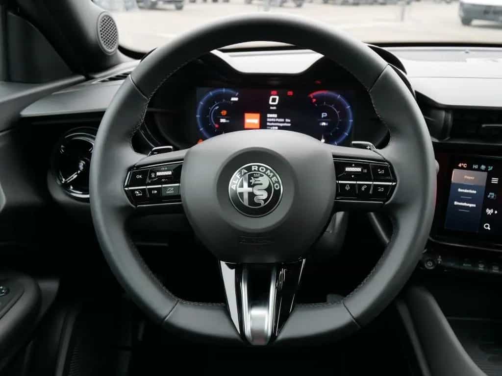 Alfa Romeo Junior IBRIDA SPECIALE 1.2 VGT 145PS DCT6 SCHIEB 10/2025-photo-21
