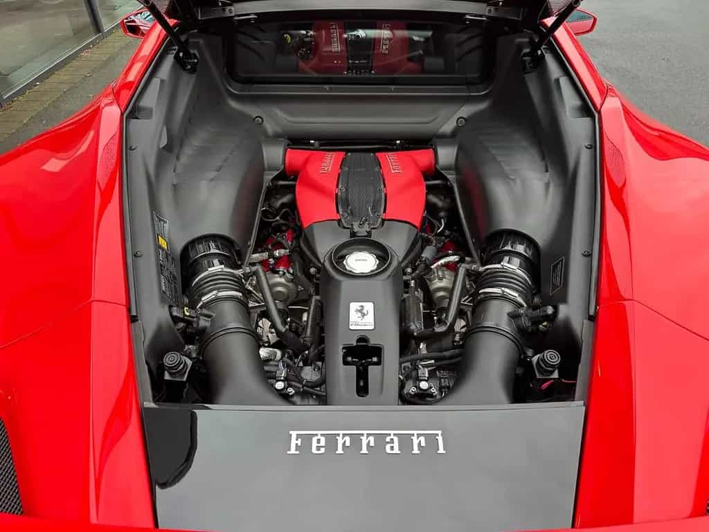 Ferrari F8 Tributo Coupé DCT 1.H/S-H/R-CAM/R-SEATS/CARBO 02/2021-photo-23