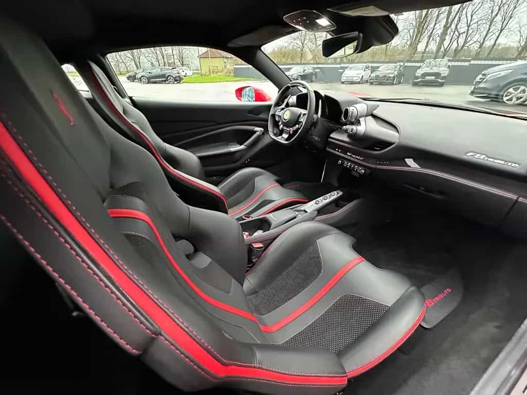 Ferrari F8 Tributo Coupé DCT 1.H/S-H/R-CAM/R-SEATS/CARBO 02/2021-photo-28